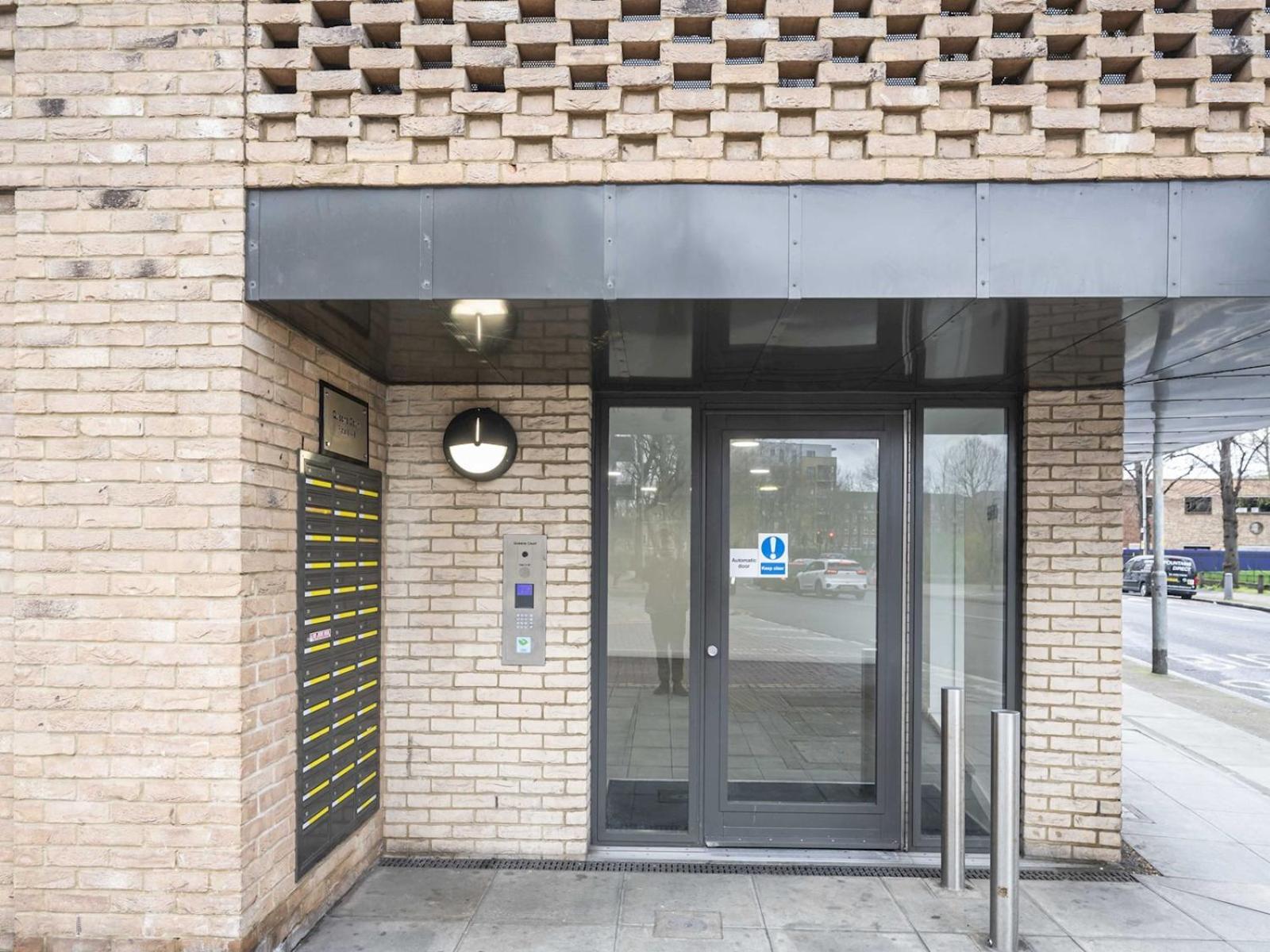 London Apartment Near Tower Bridge And Tube Pass The Keys Exterior photo